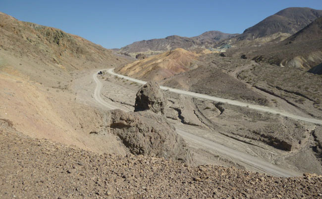 Road into the Silver Lace Onyx area.