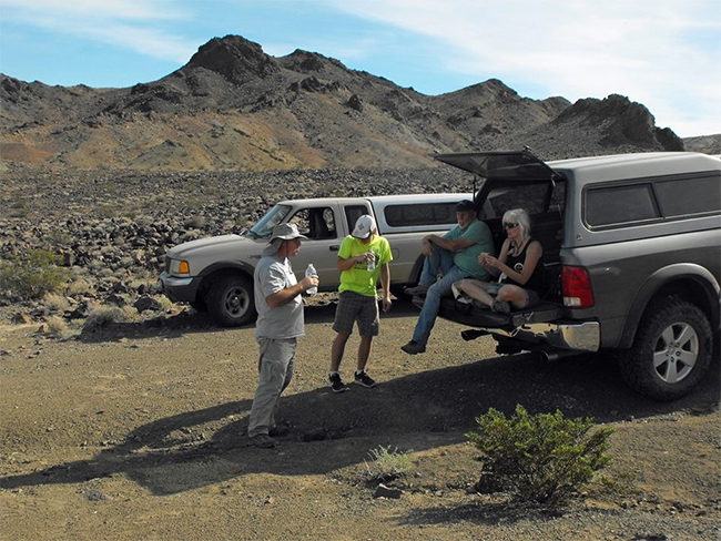 Ron, Morgan, Ron and Trina relaxing after collecting some agate.